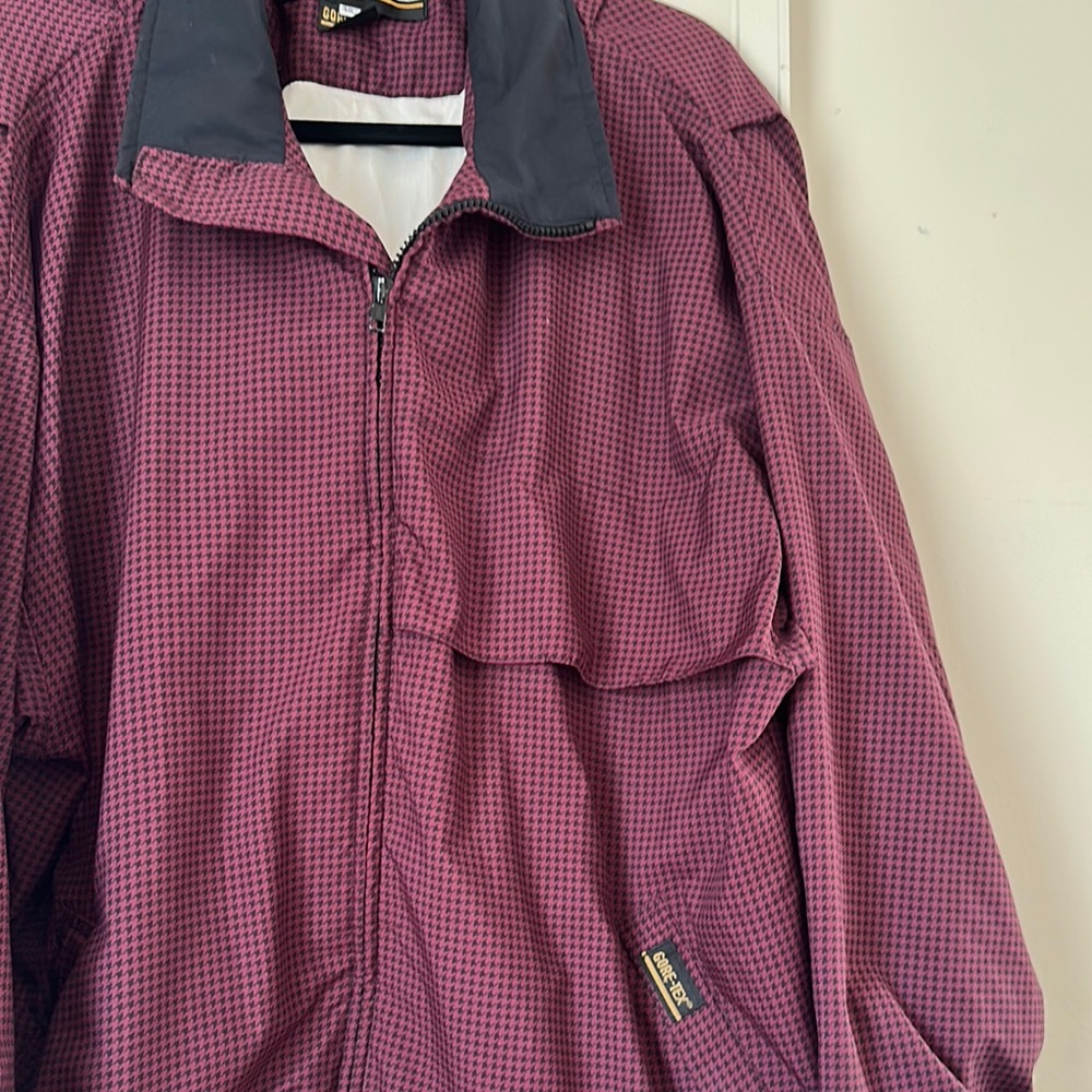Red and Black Windbreaker Jacket with Full-Length Zipper and Collared Neckline - Picture 4 of 8